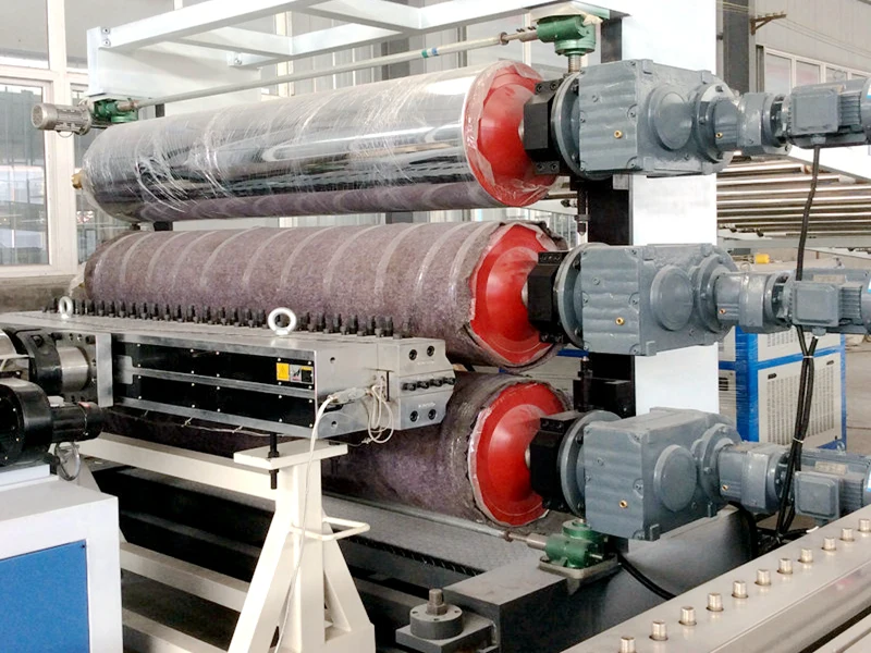 PVC-levyjen valmistuskone