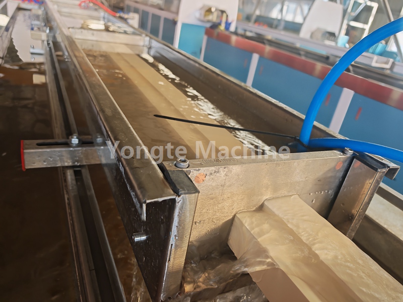 PVC WPC-oviprofiilikone