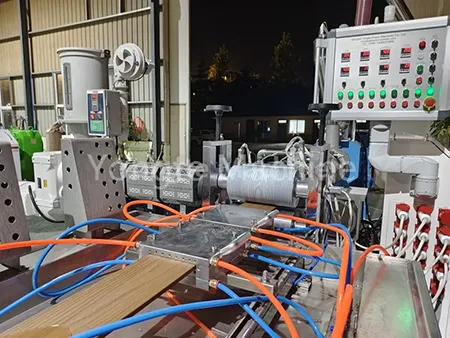 WPC-aidan valmistuskone